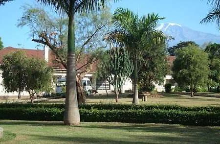 Kilemakyaro Mountain Lodge Moshi Esterno foto